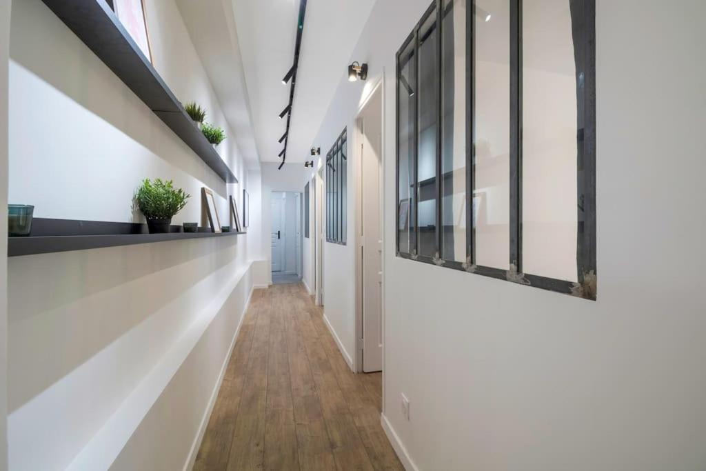 Brand New Flat For 8 People, 3 Bedrooms Париж Екстериор снимка